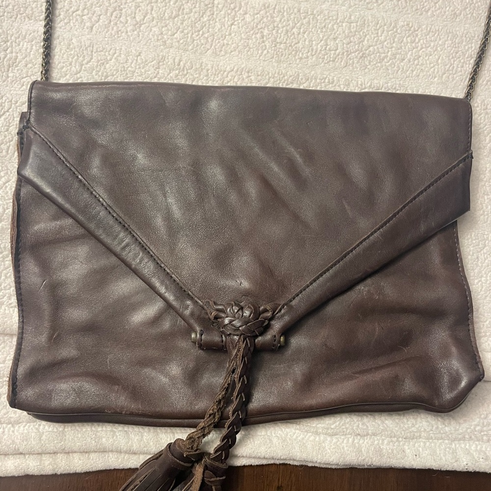 Elegant Brown Leather Messenger Bag - Embrazio